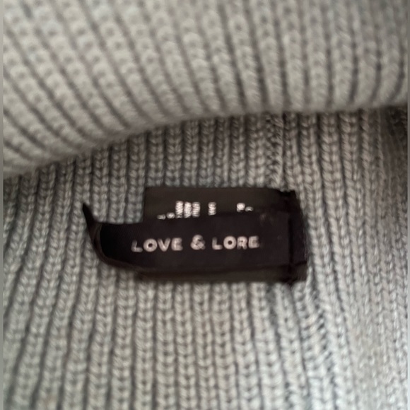 Love & Lore Toque - Picture 2 of 2